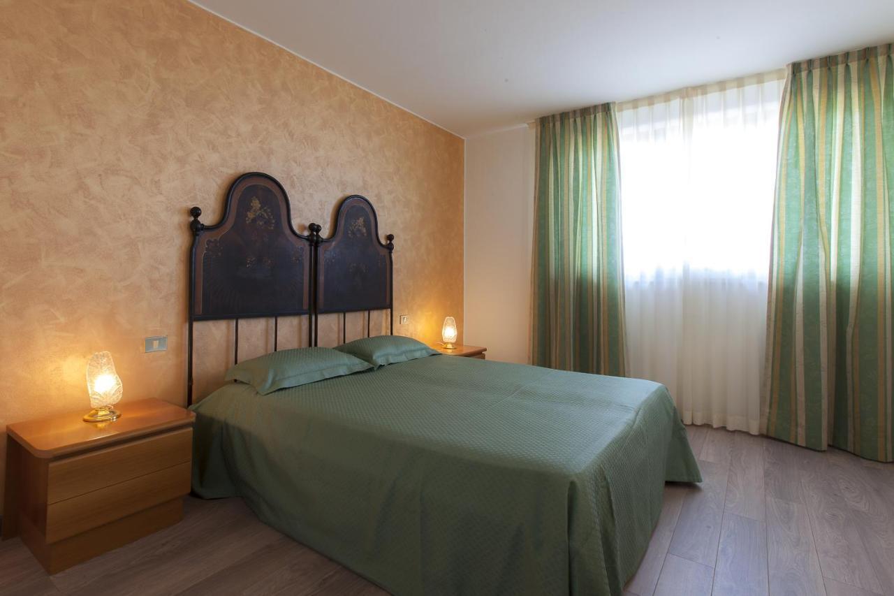 Hotel Soave Relais Castelcerino Zimmer foto